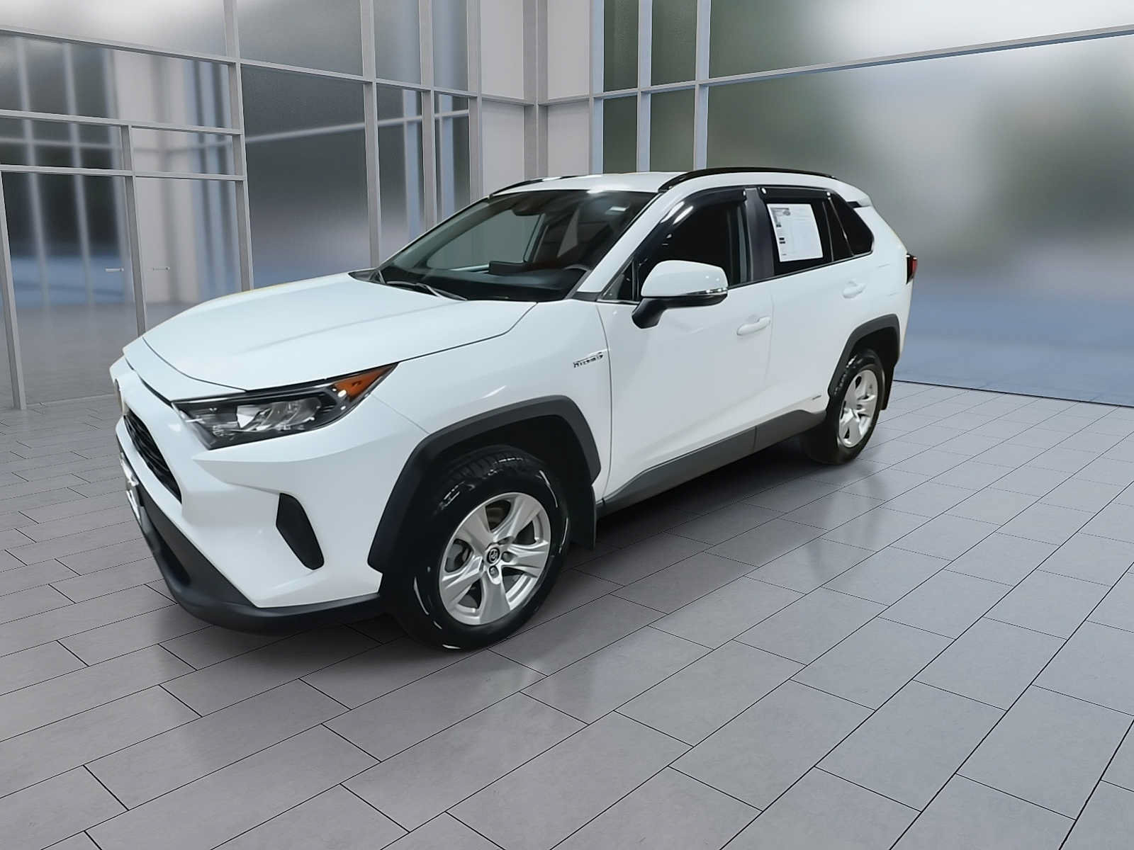 Used 2020 Toyota RAV4 LE w/ Carpet Mat Package AWD/4WD image 4