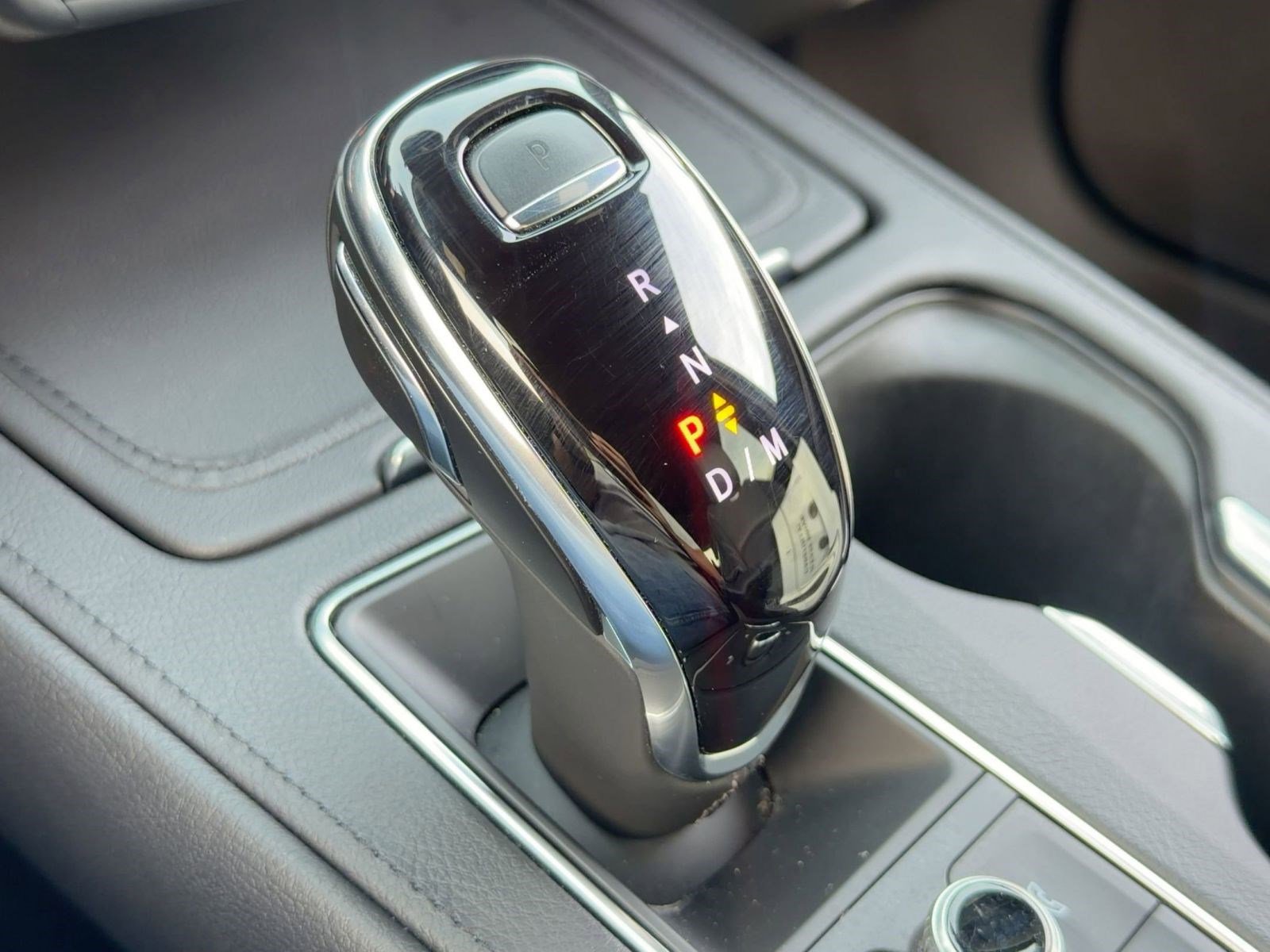 Certified 2025 Cadillac XT4 Premium Luxury image 15