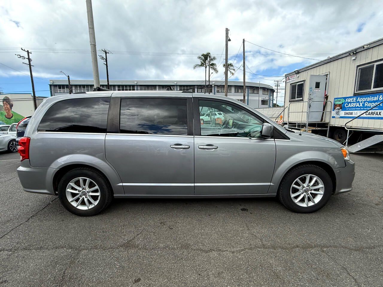 Used 2019 Dodge Grand Caravan SXT image 6