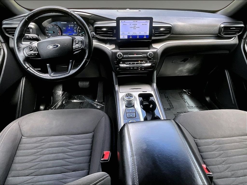 Used 2020 Ford Explorer XLT w/ Comfort Package AWD/4WD image 17