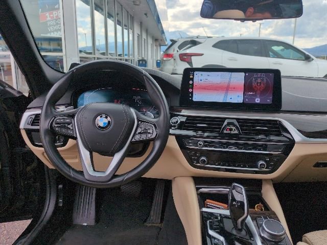 Used 2021 BMW 530i xDrive w/ Convenience Package AWD/4WD image 16