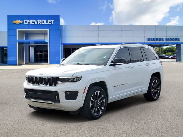 Used 2023 Jeep Grand Cherokee Overland w/ Luxury Tech Group IV image 2