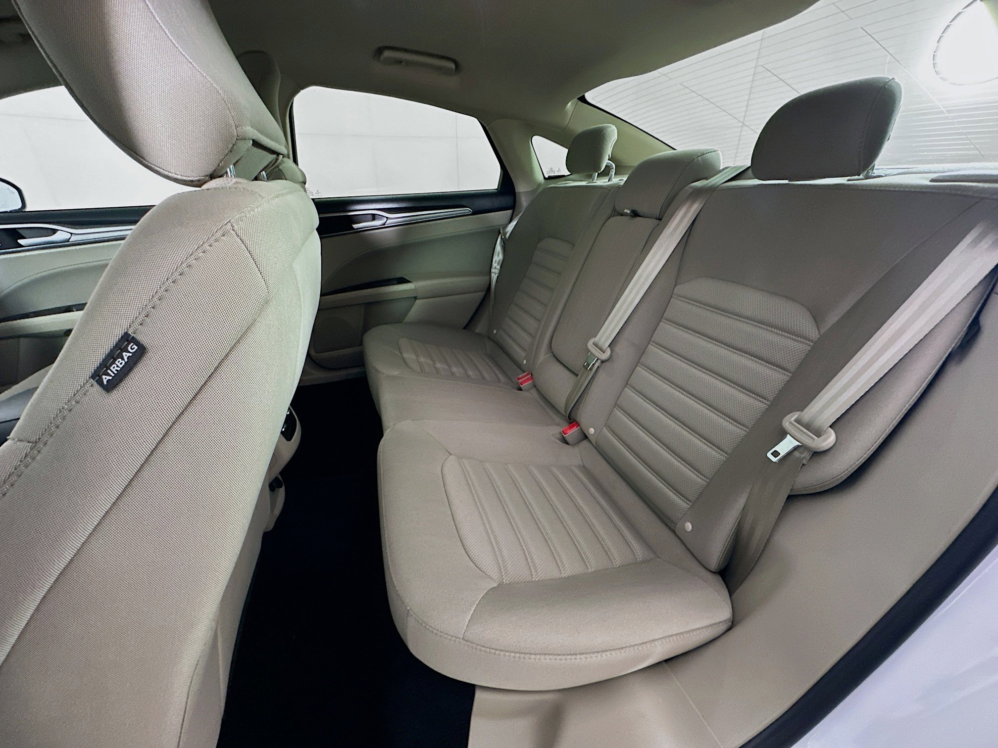 Used 2019 Ford Fusion SE image 27