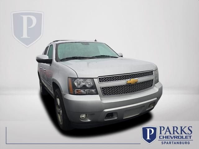 Used 2013 Chevrolet Avalanche LTZ video 1