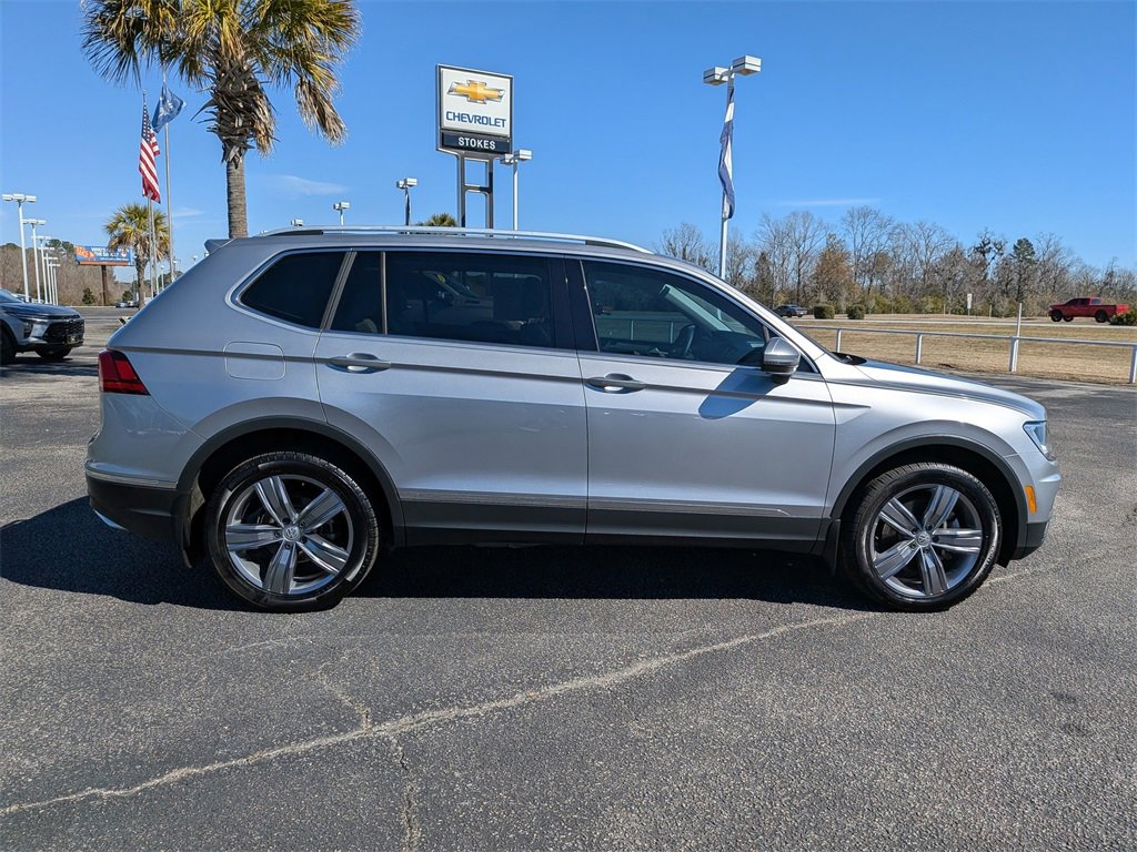 Used 2020 Volkswagen Tiguan SEL image 3