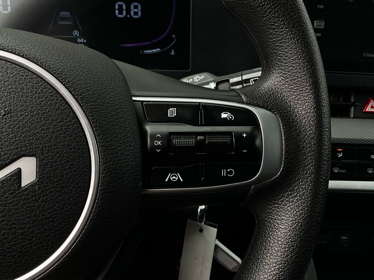 Used 2025 Kia Sportage LX image 32