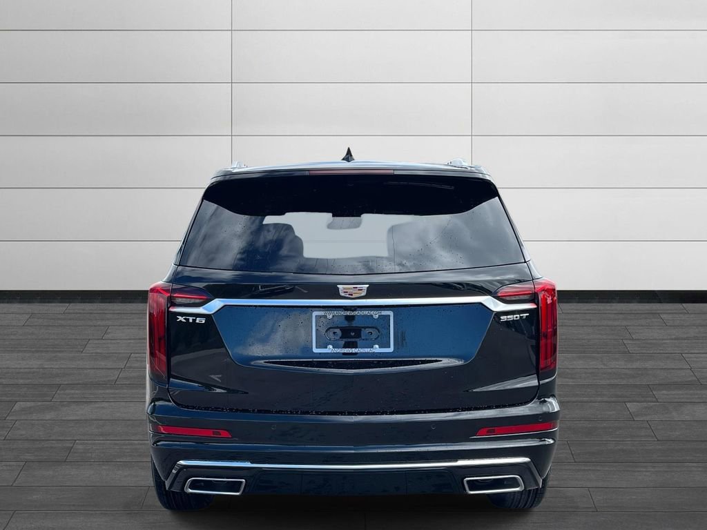New 2025 Cadillac XT6 Luxury image 4