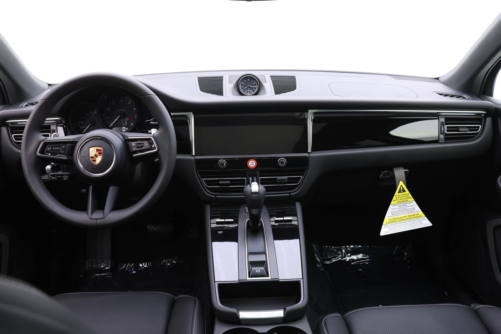 Used 2025 Porsche Macan image 6