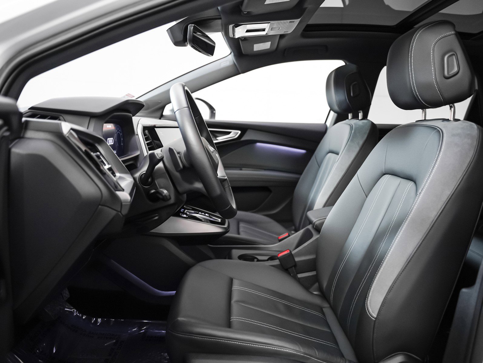 Certified 2024 Audi Q4 e-tron Premium Plus w/ Premium Plus image 8