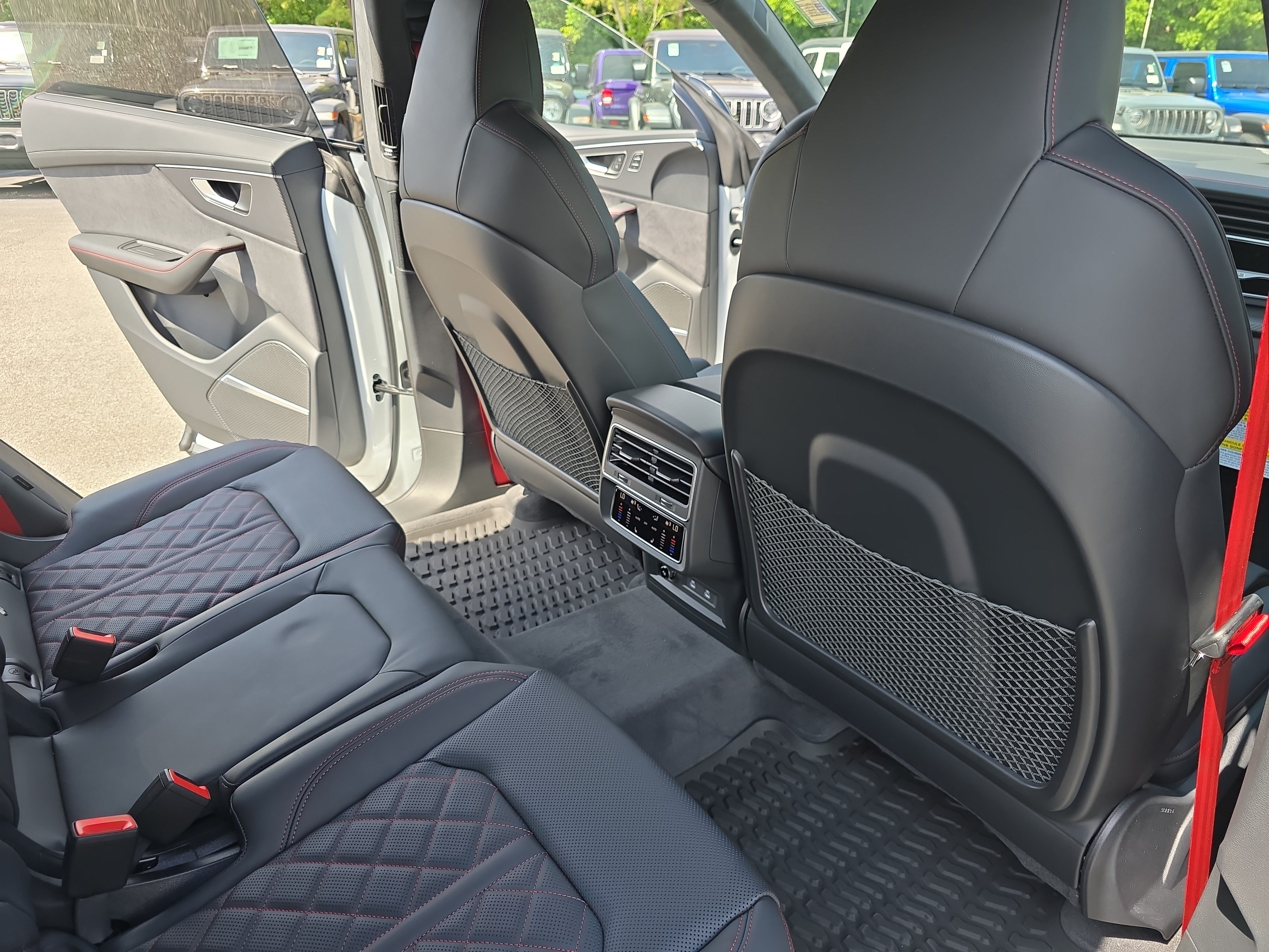 New 2026 Audi SQ8 Prestige AWD/4WD image 11