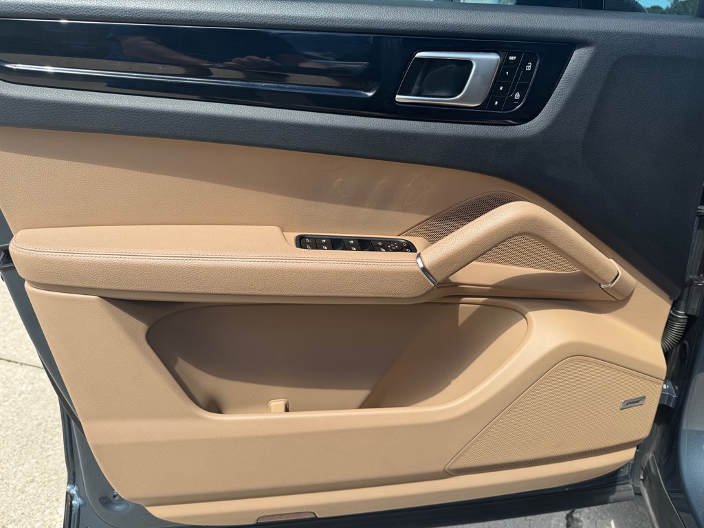 Used 2019 Porsche Cayenne image 15