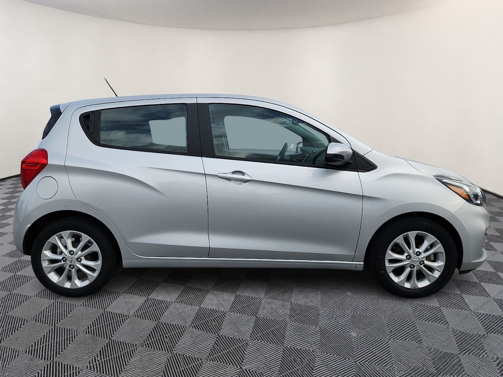 Used 2022 Chevrolet Spark LT FWD image 7