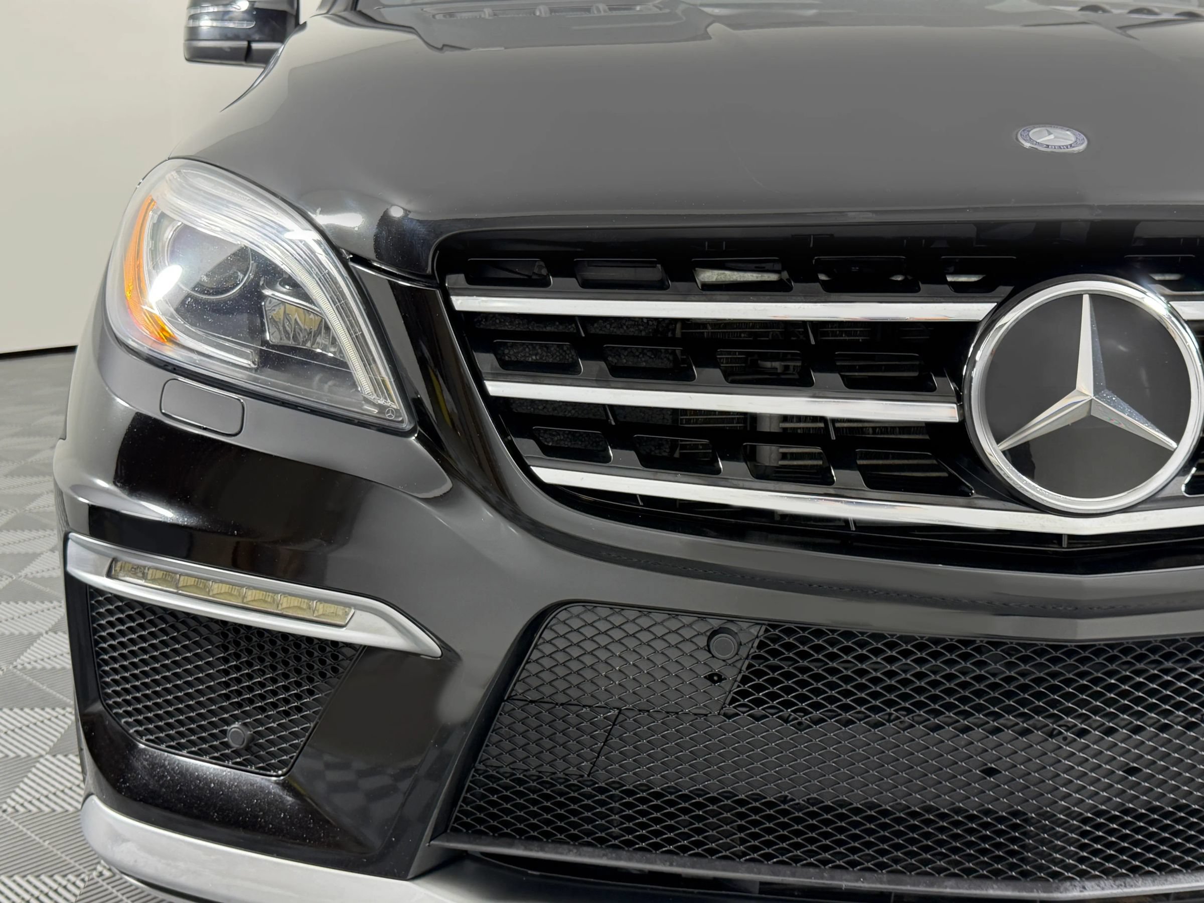 Used 2013 Mercedes-Benz ML 63 AMG 4MATIC image 4