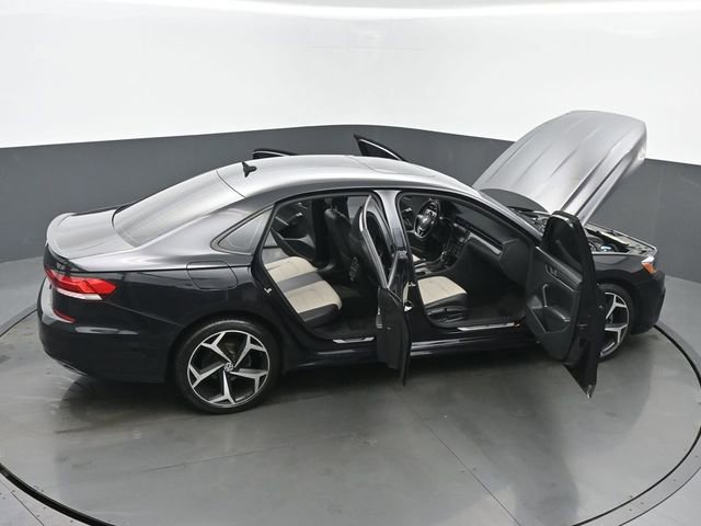 Used 2021 Volkswagen Passat 2.0T R-Line image 65