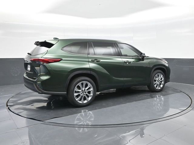 Used 2023 Toyota Highlander Limited FWD image 15