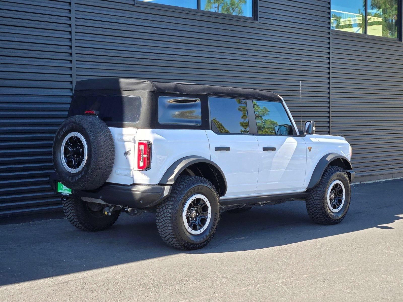 Used 2023 Ford Bronco Badlands w/ Sasquatch Package AWD/4WD image 7