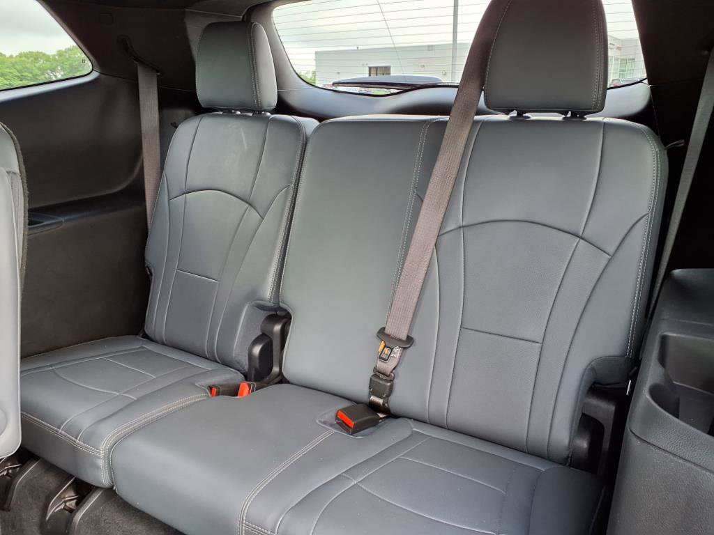 Used 2024 Buick Enclave Premium image 27