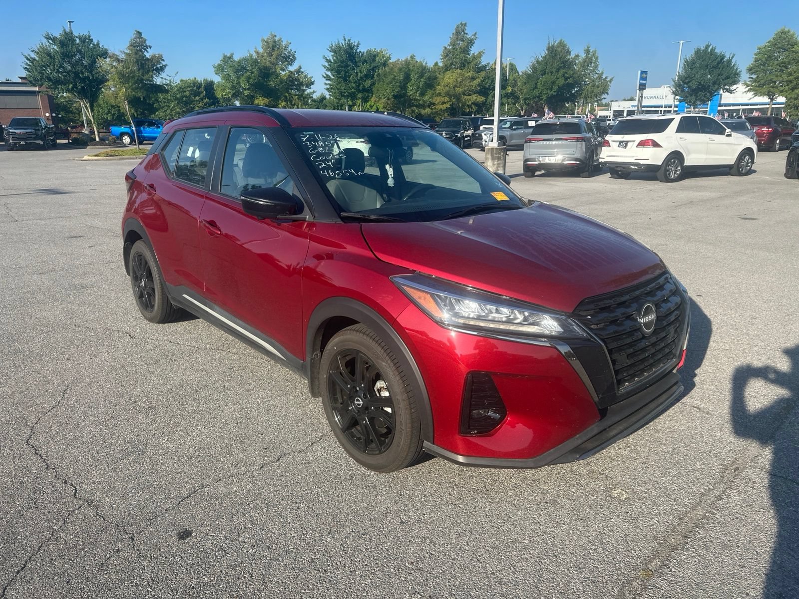 Used 2024 Nissan Kicks SR w/ SR Premium Package FWD video 3