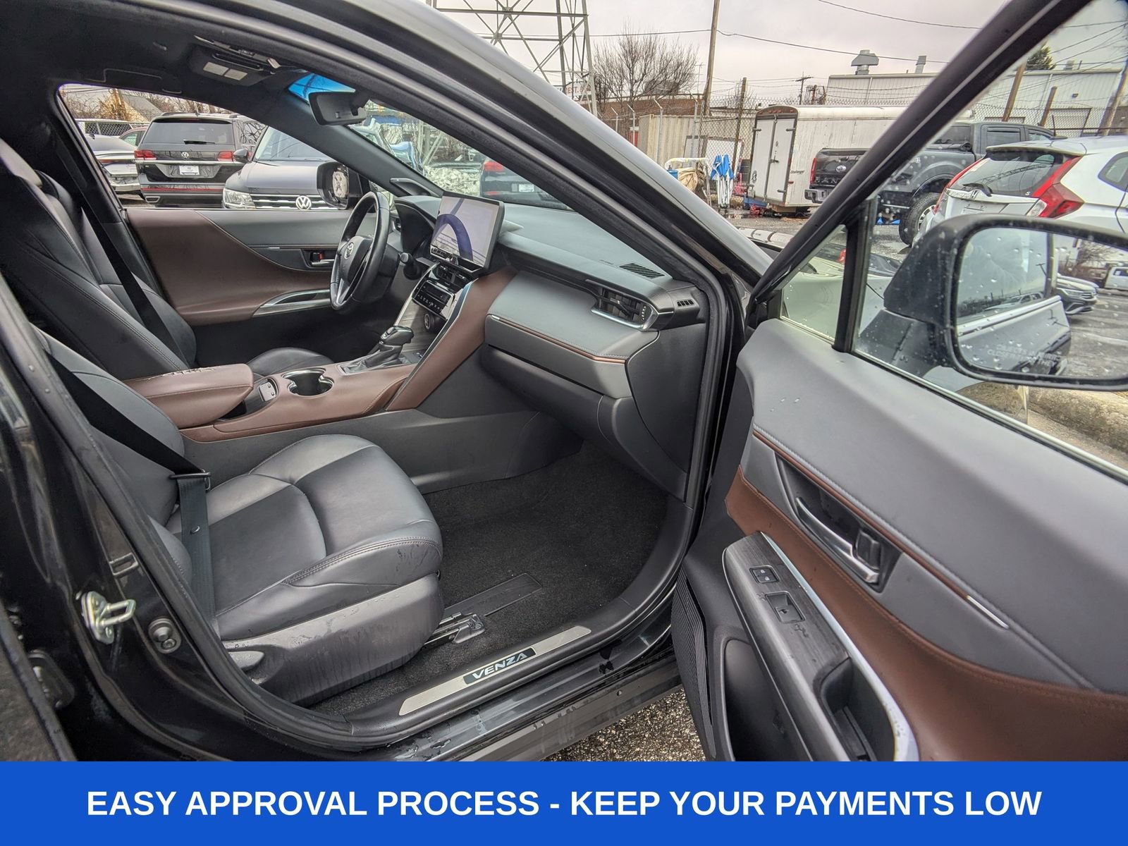 Used 2023 Toyota Venza XLE AWD/4WD image 10