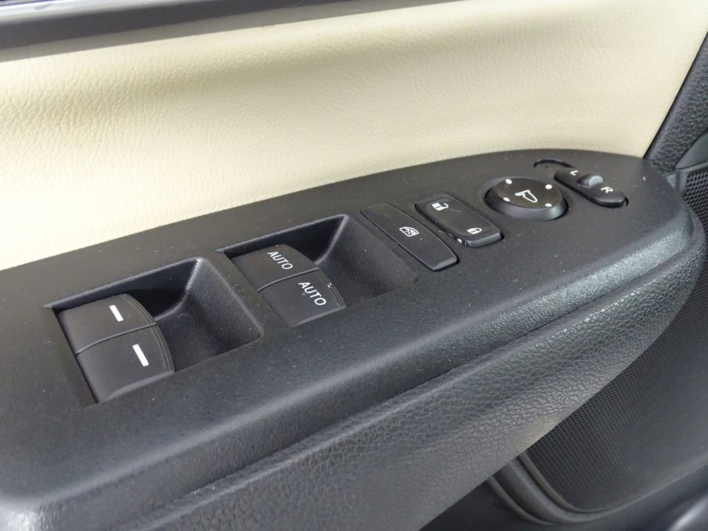 Used 2019 Honda CR-V EX-L image 17