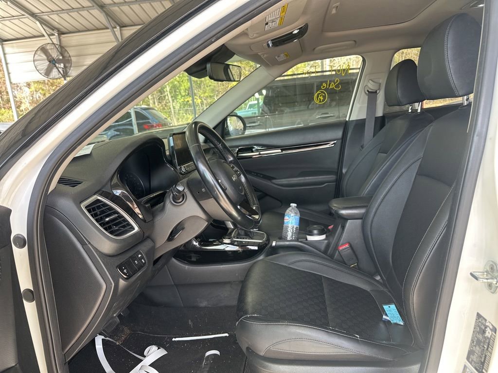 Used 2022 Kia Seltos EX image 9
