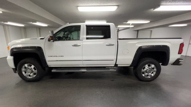 Certified 2017 GMC Sierra 3500 Denali w/ Duramax Plus Package AWD/4WD image 5