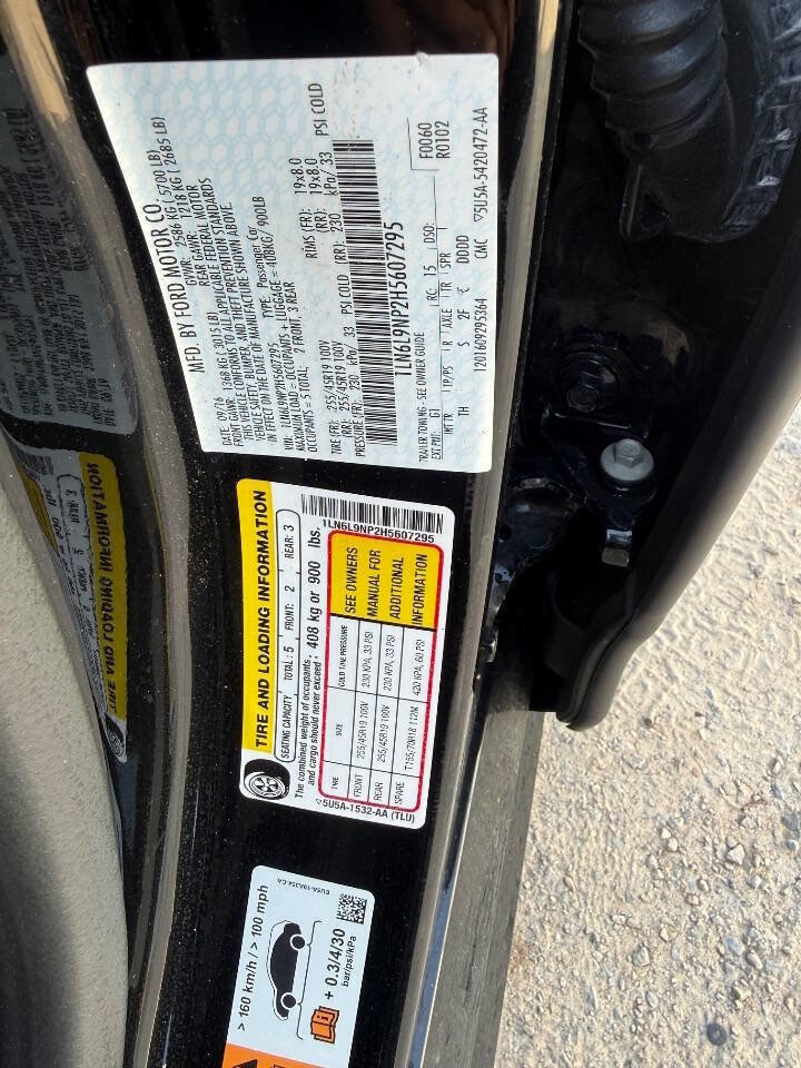 Used 2017 Lincoln Continental Reserve w/ Technology Package image 41