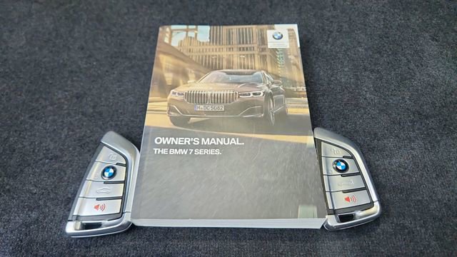 Used 2022 BMW 750i xDrive w/ Executive Package AWD/4WD image 61