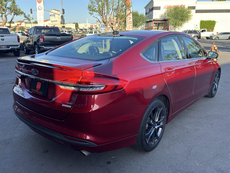 Used 2018 Ford Fusion SE w/ Equipment Group 201A FWD image 18