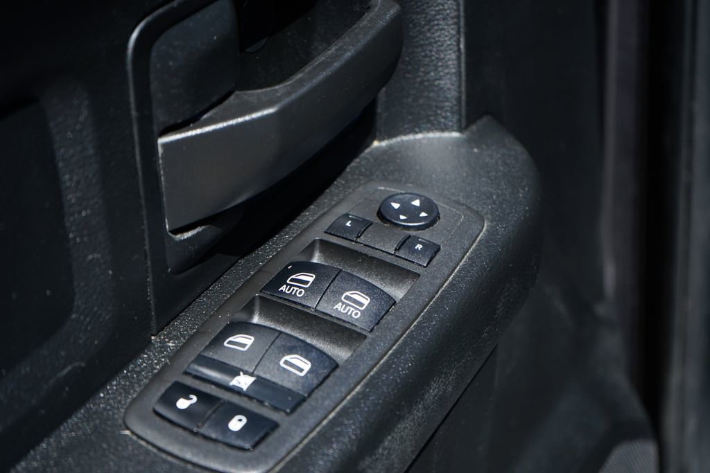 Used 2022 RAM 3500 Tradesman image 16