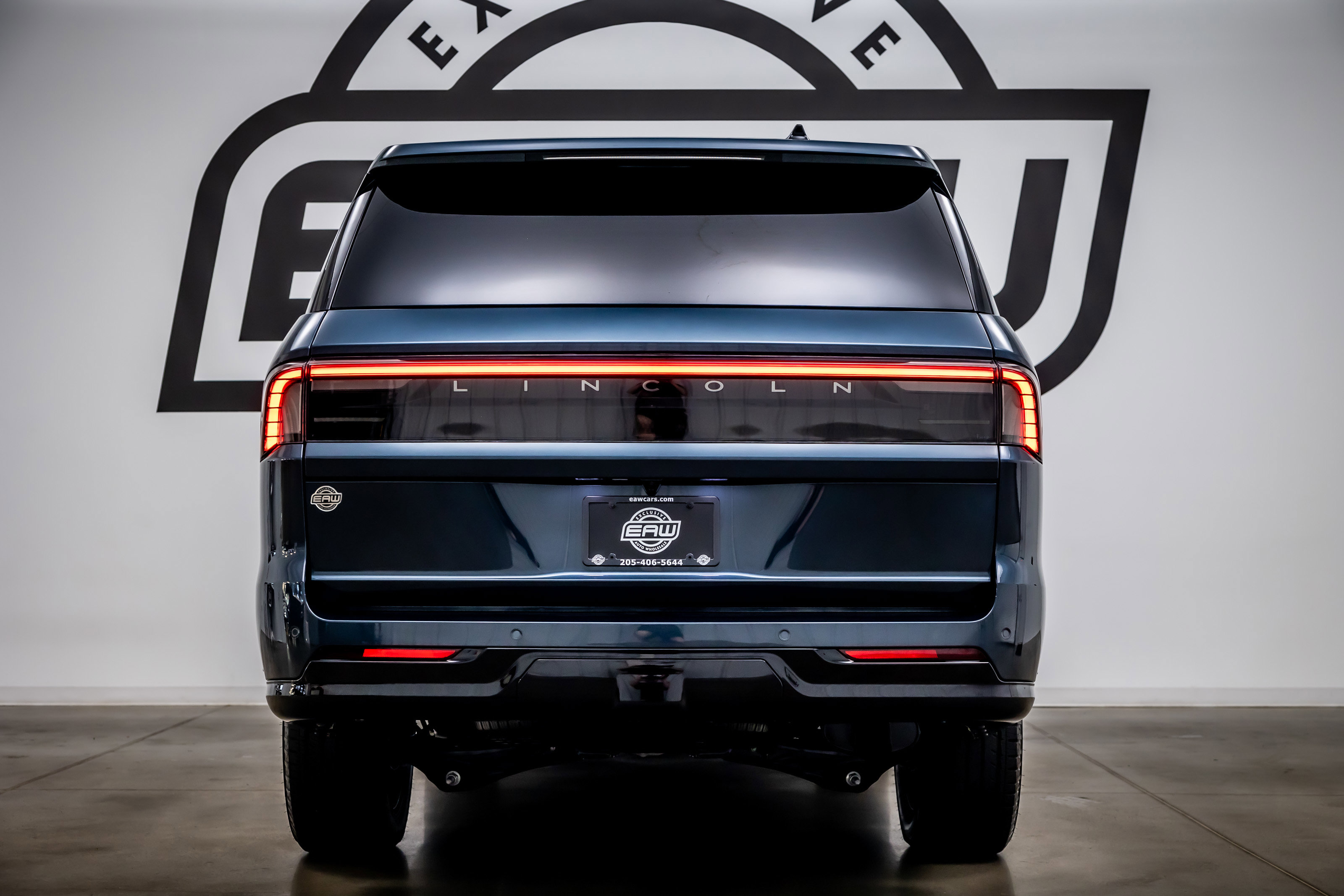 Used 2025 Lincoln Navigator L Reserve image 10