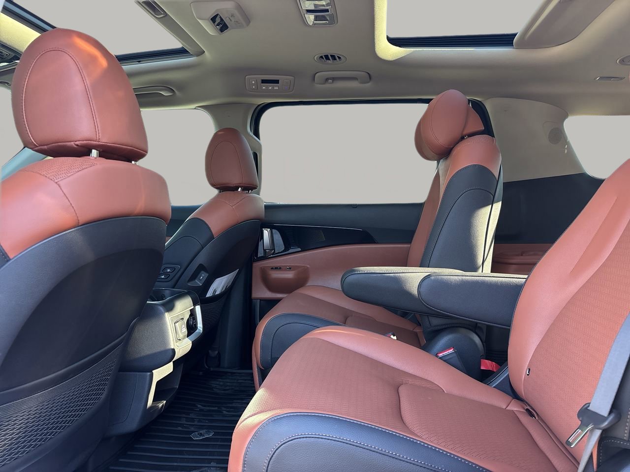 Used 2026 Kia Carnival SX Prestige image 11