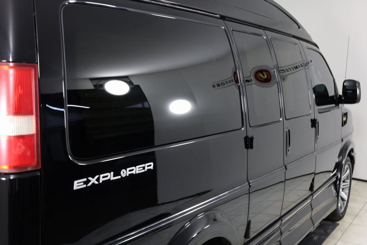 Used 2016 GMC Savana 2500 RWD image 40
