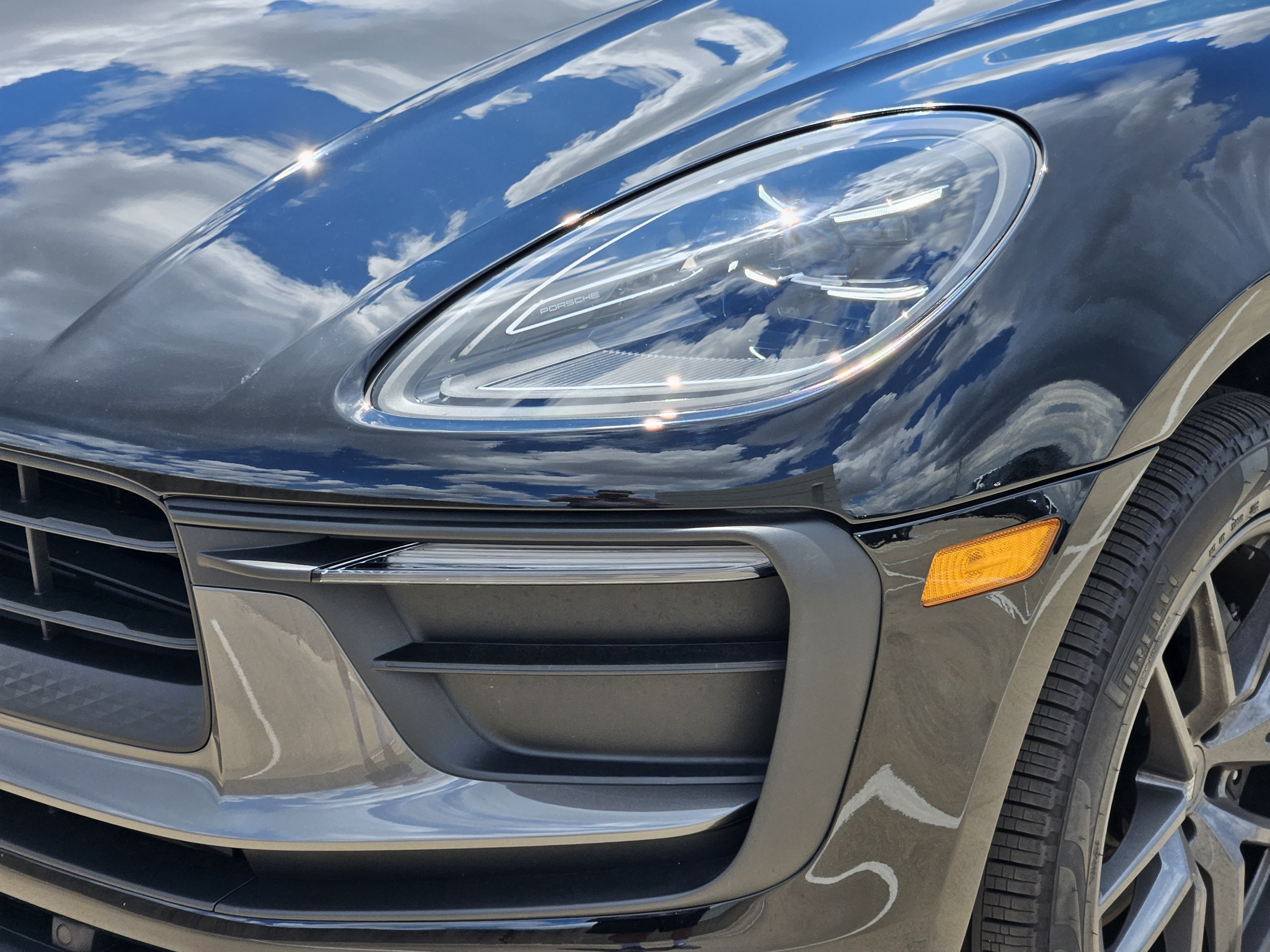 Certified 2026 Porsche Macan Turbo AWD/4WD image 12