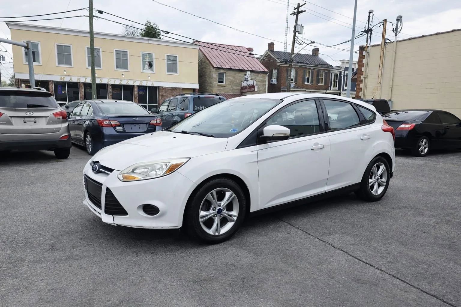 Used 2014 Ford Focus SE FWD image 1