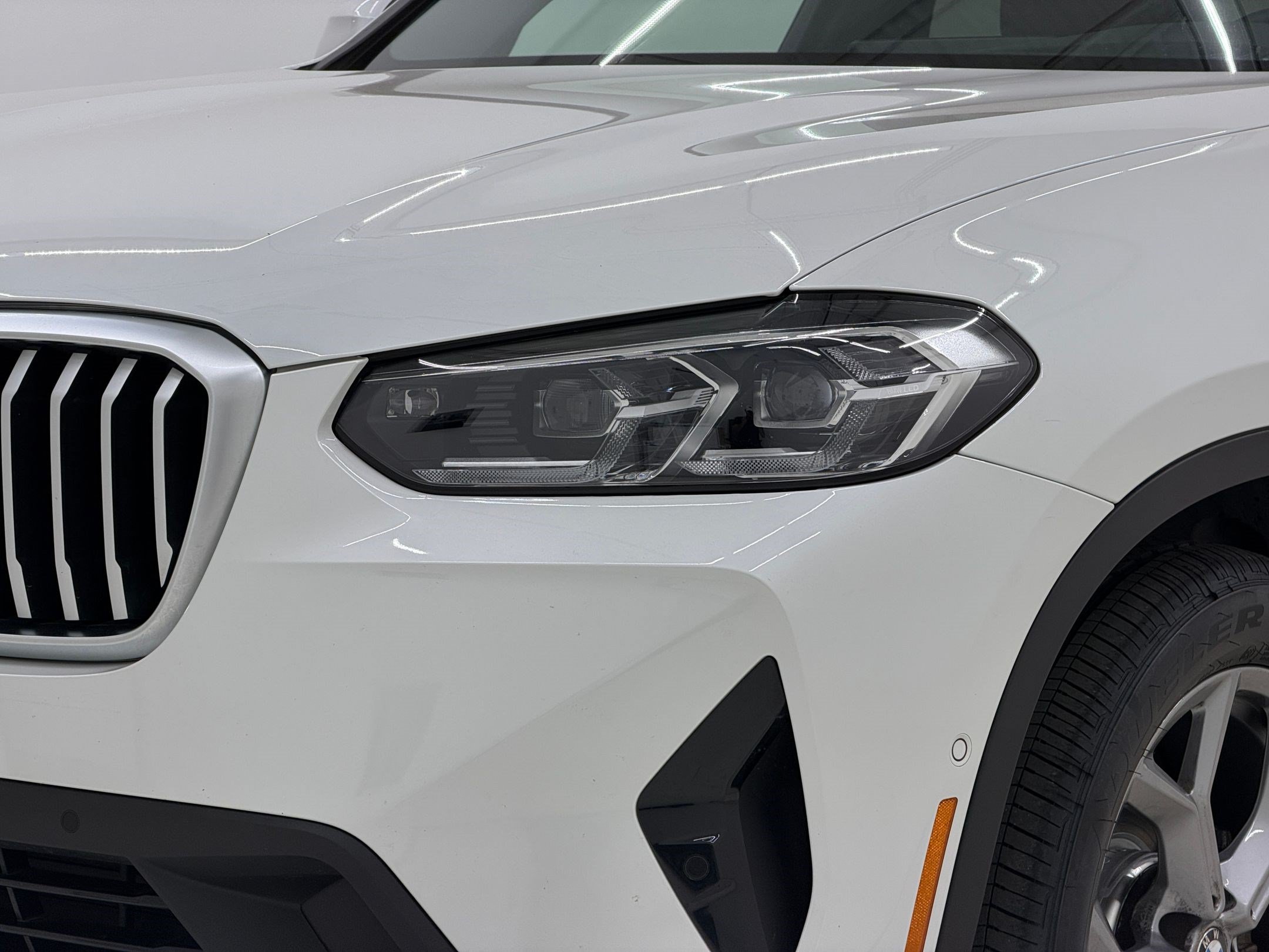 Used 2024 BMW X3 sDrive30i w/ Premium Package RWD image 12