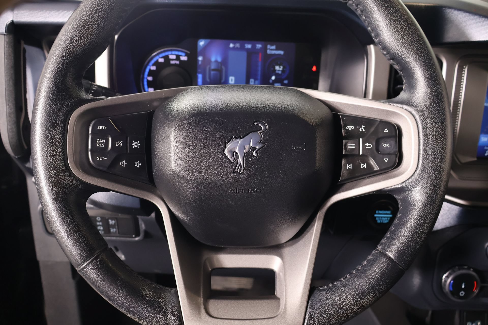 Used 2022 Ford Bronco Outer Banks AWD/4WD image 3