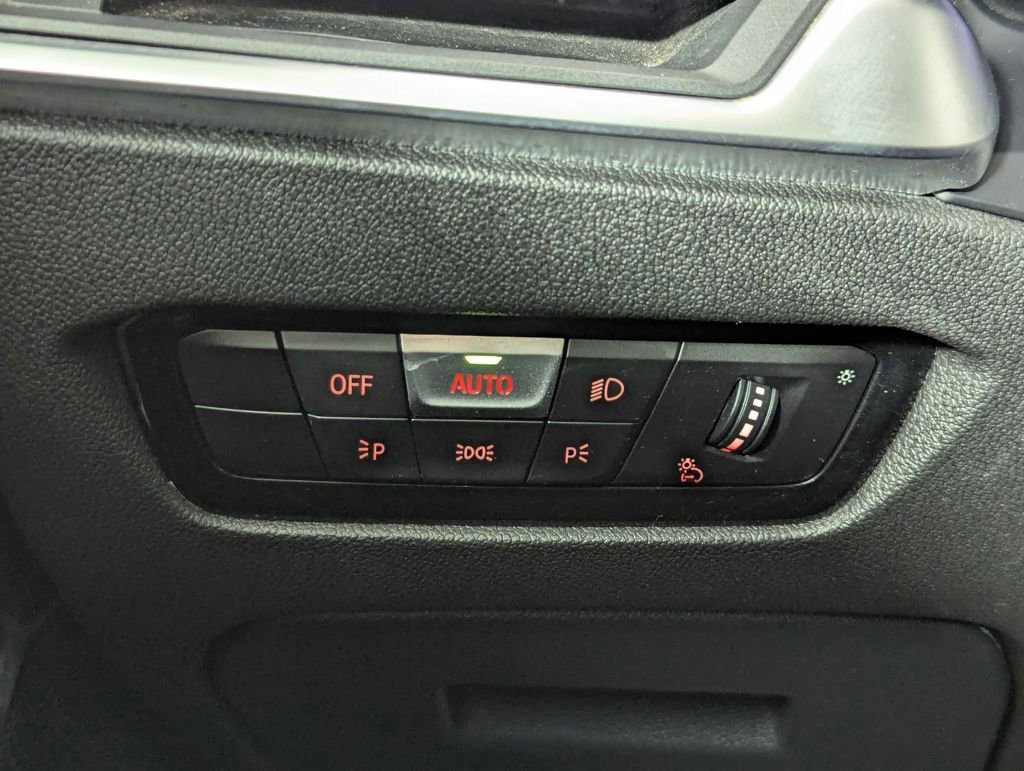 Used 2020 BMW 330i Sedan w/ Convenience Package image 45