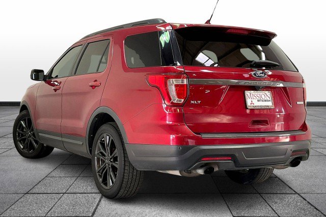 Used 2018 Ford Explorer XLT w/ Equipment Group 202A image 12