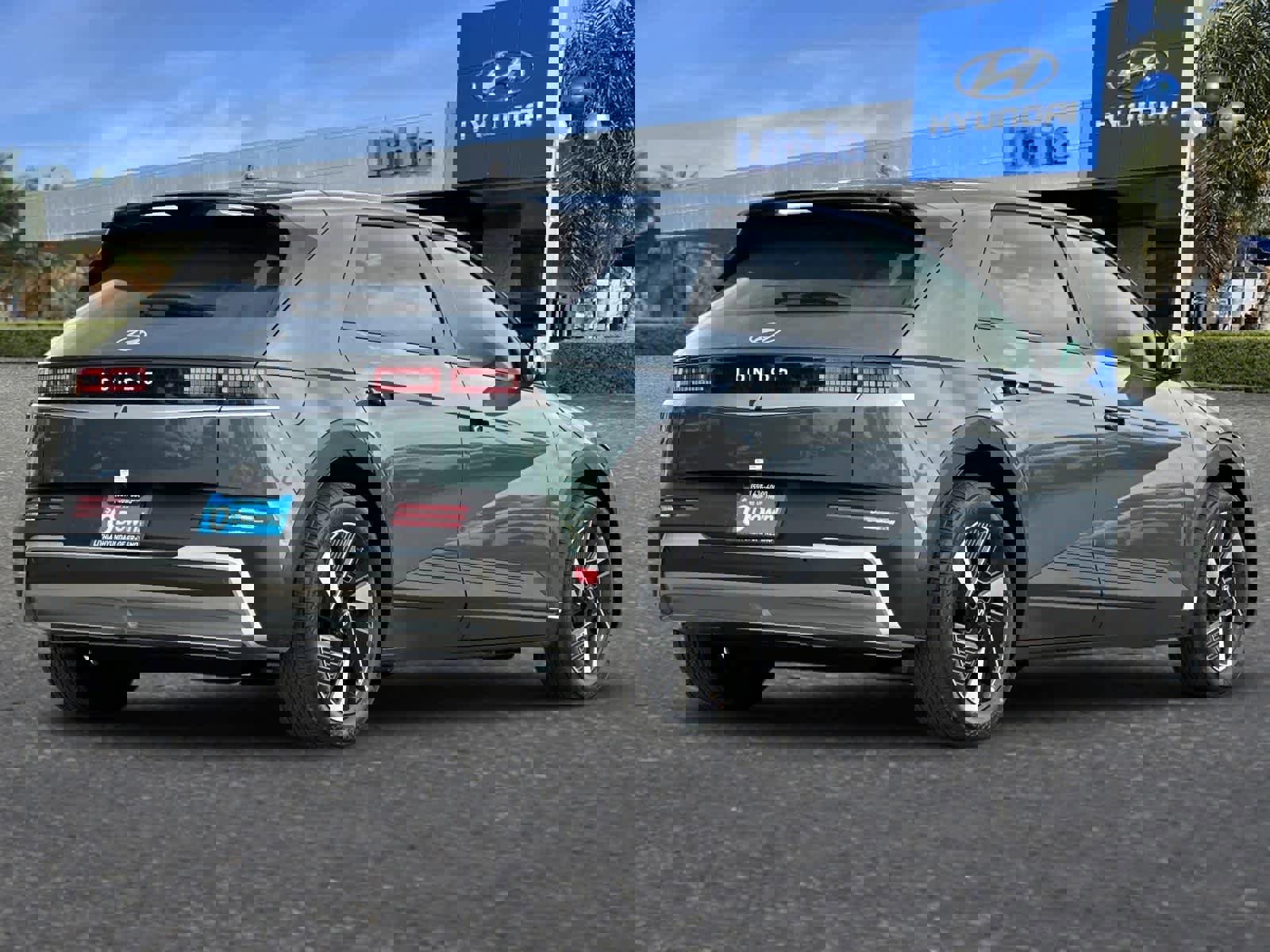 New 2026 Hyundai Ioniq 5 SE image 2