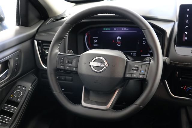 Used 2025 Nissan Rogue SL w/ SL Premium Package image 10