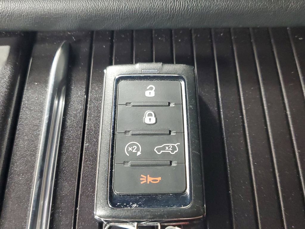 Used 2023 Jeep Wagoneer 4WD image 27