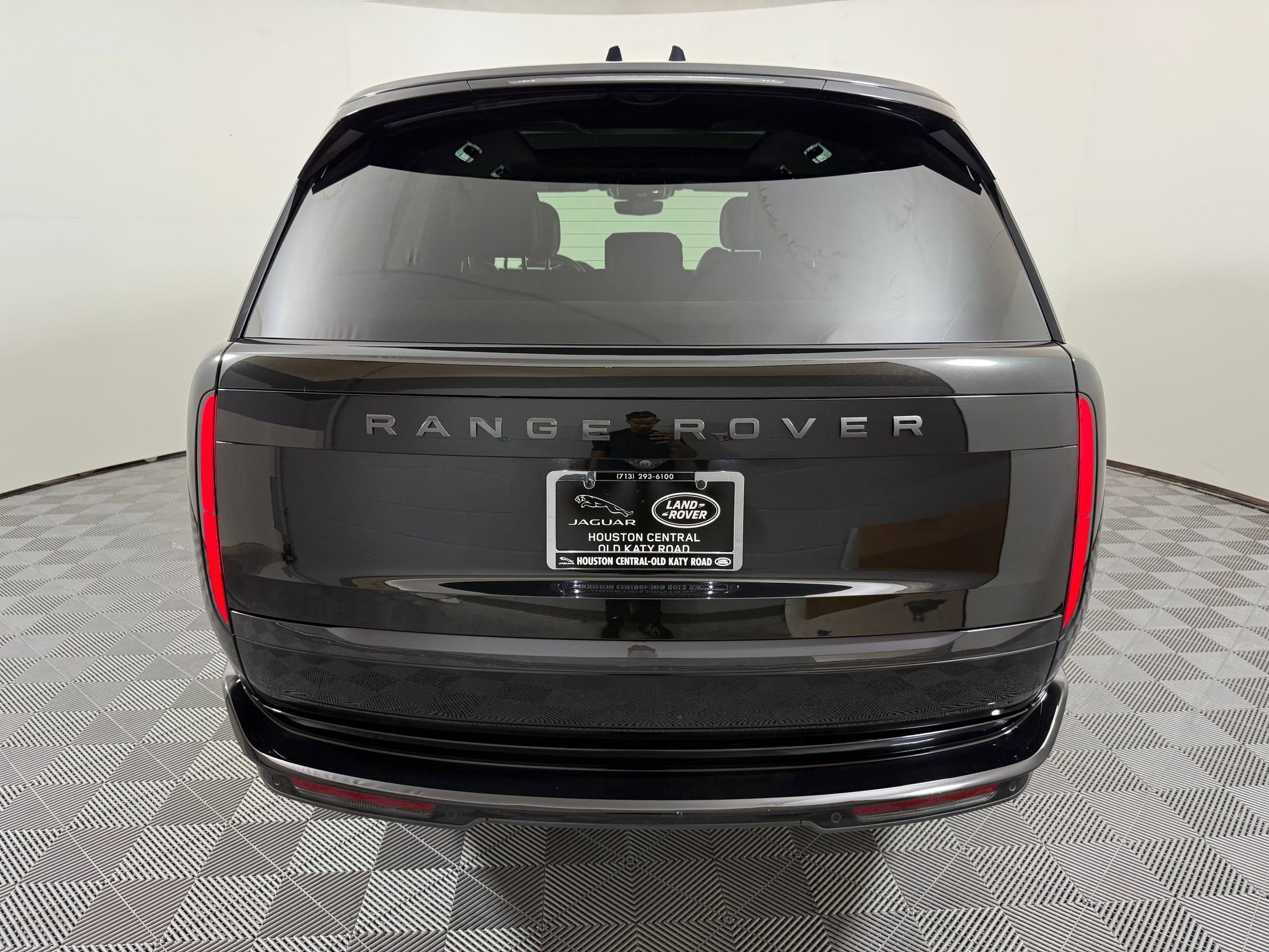 Used 2024 Land Rover Range Rover SE AWD/4WD image 11
