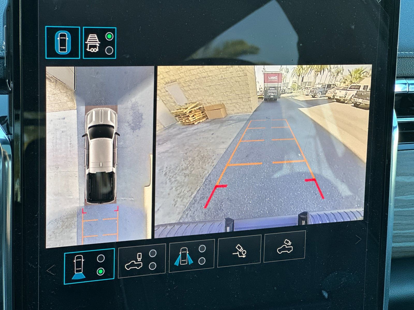 New 2025 GMC Sierra EV Denali AWD/4WD image 18