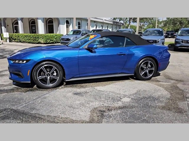 Used 2024 Ford Mustang Convertible image 23
