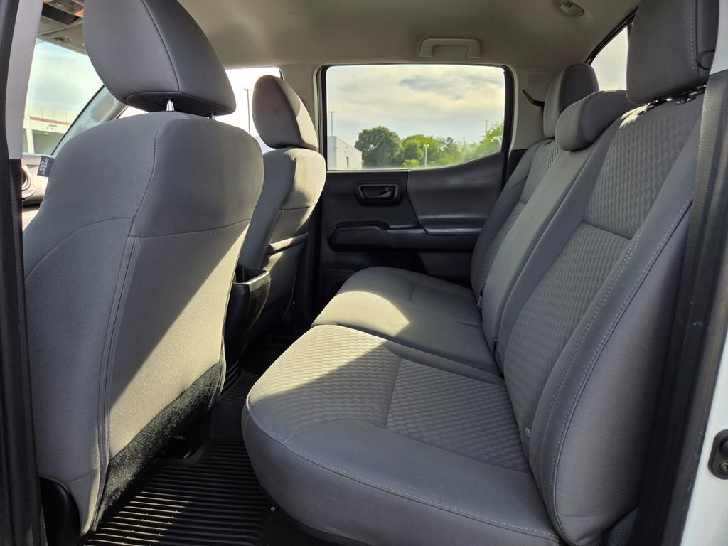 Certified 2023 Toyota Tacoma SR AWD/4WD image 5