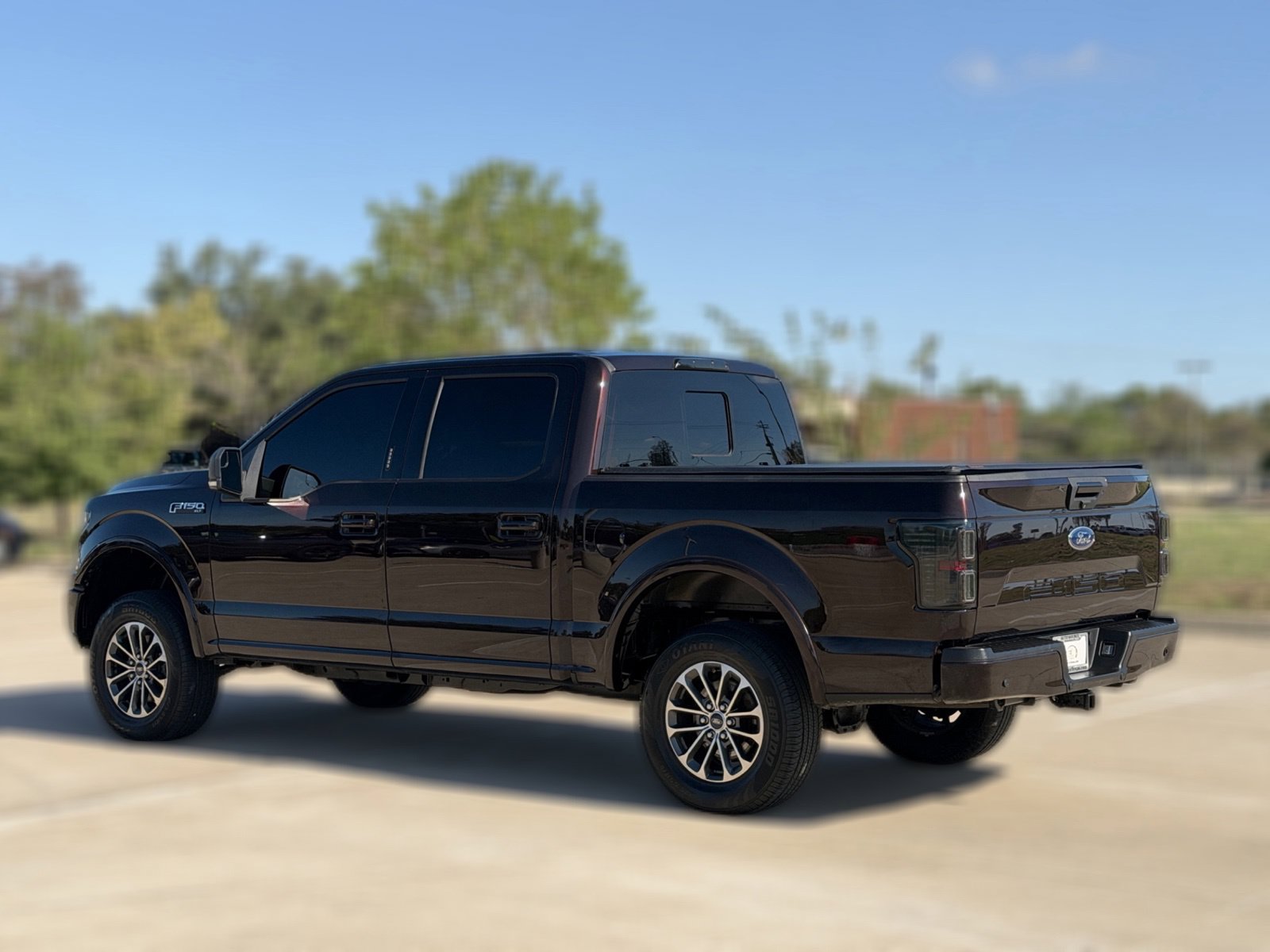 Used 2018 Ford F150 XLT w/ Equipment Group 302A Luxury AWD/4WD image 6