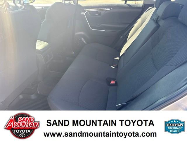 Used 2019 Toyota RAV4 LE AWD/4WD image 14