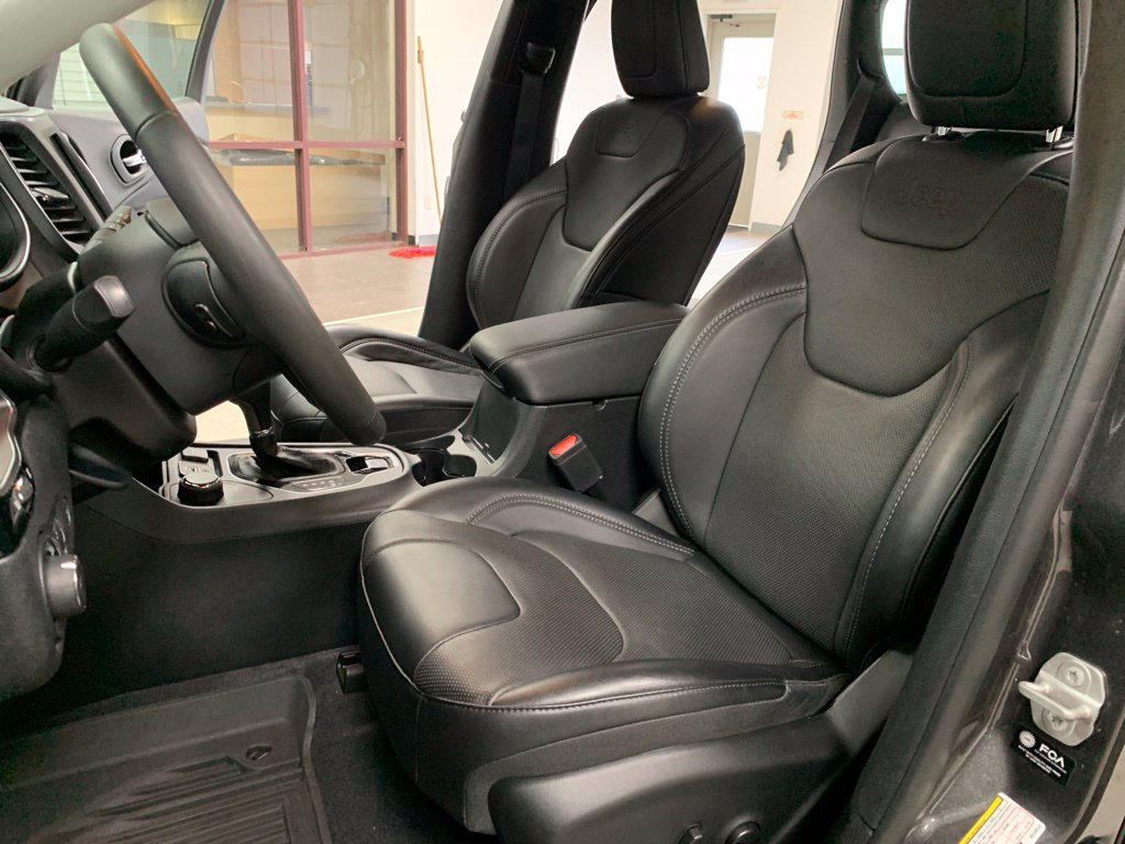 Certified 2023 Jeep Cherokee Altitude Lux w/ Lux Elite Package AWD/4WD image 14