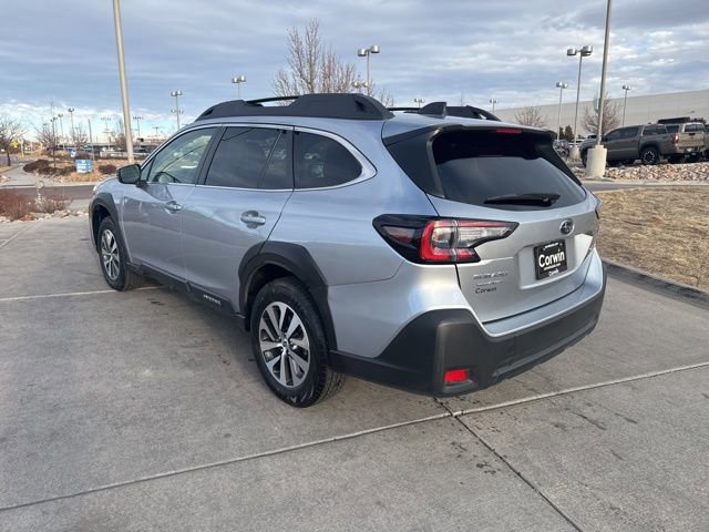 Used 2025 Subaru Outback Premium image 5